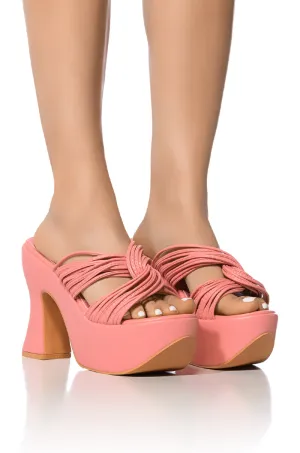 AZALEA WANG GAIL PLATFORM CHUNKY SANDAL IN PINK