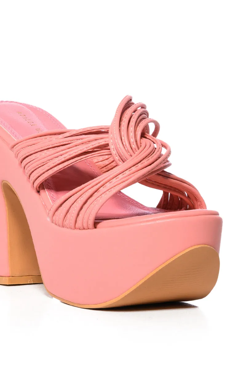 AZALEA WANG GAIL PLATFORM CHUNKY SANDAL IN PINK