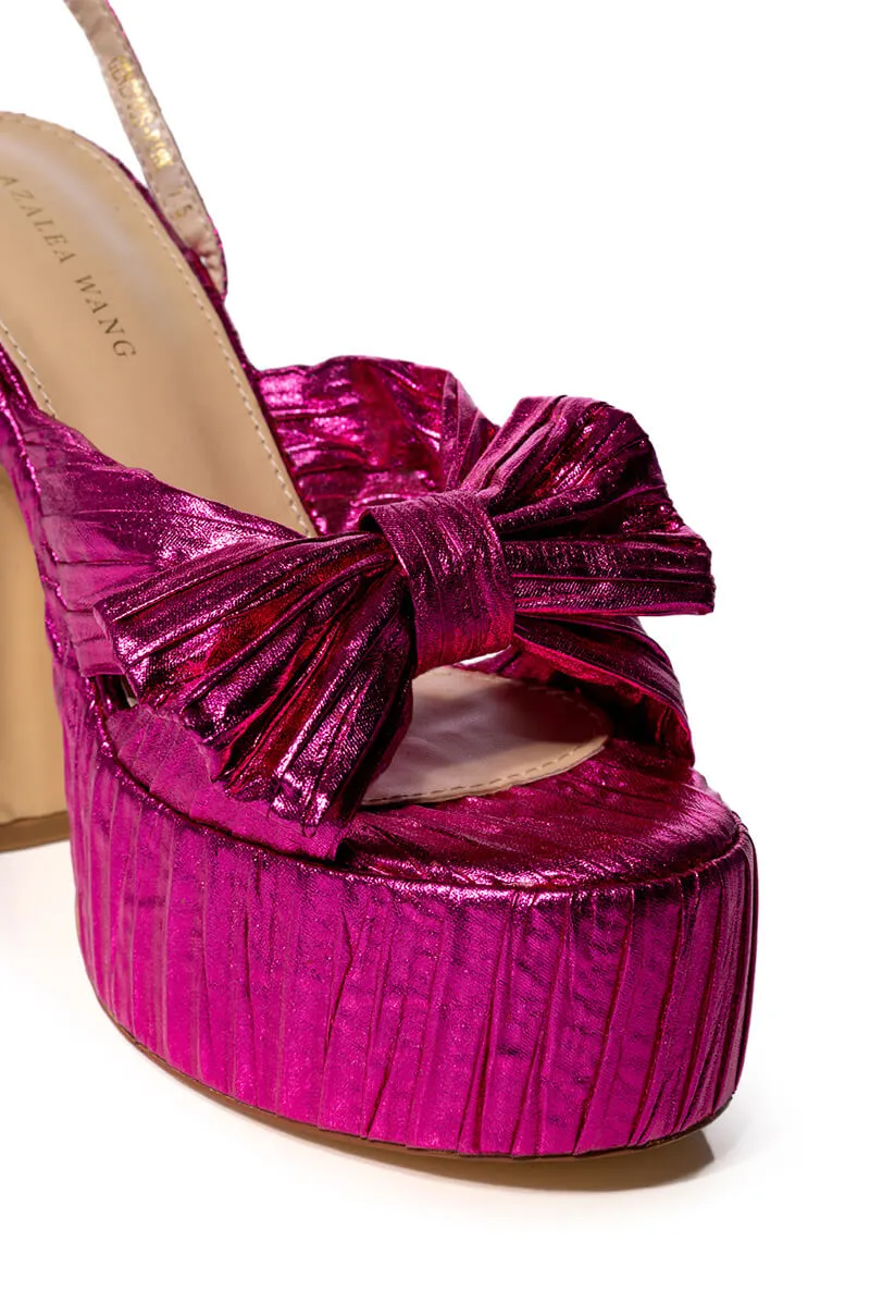 AZALEA WANG GENEROUS CHUNKY STRAP SANDAL IN PINK