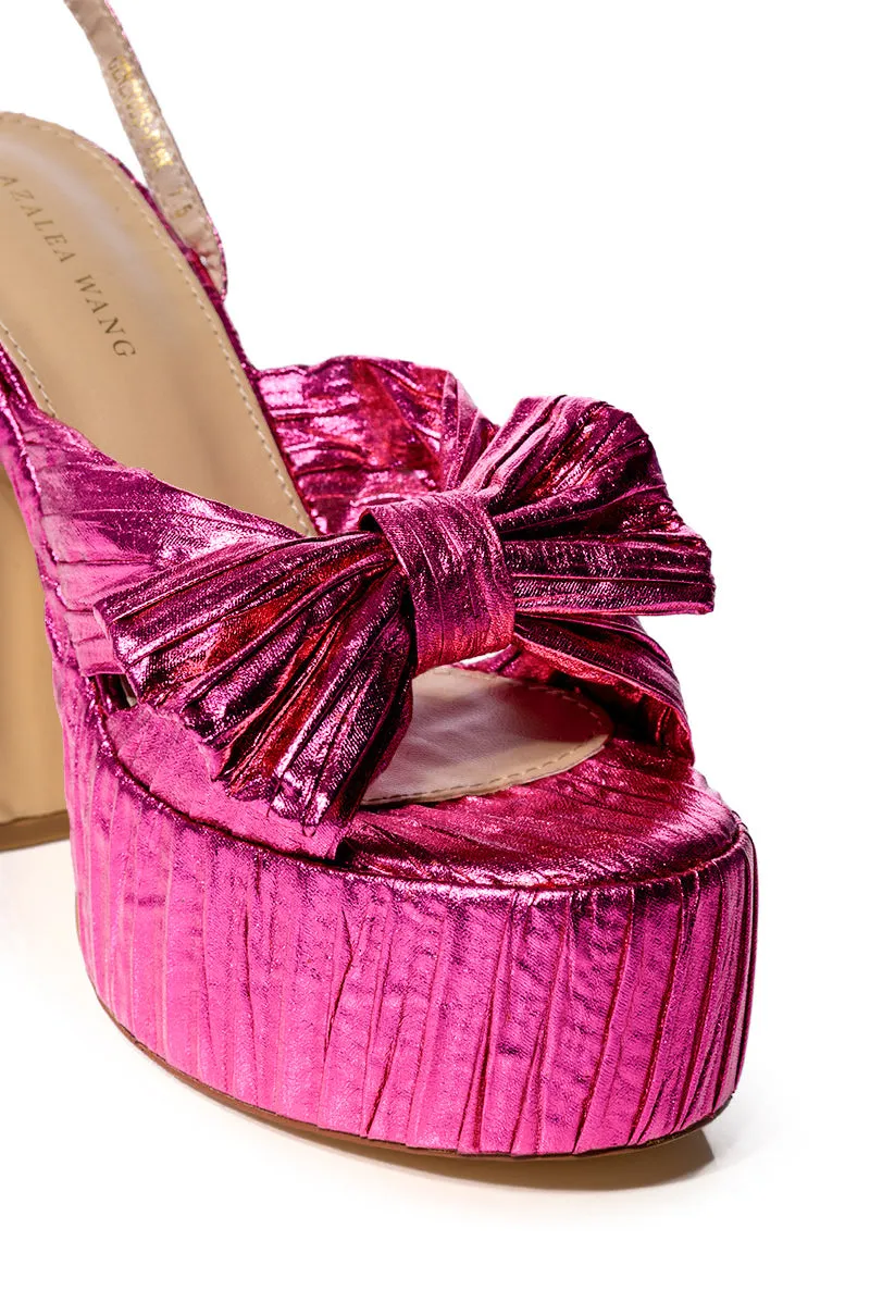 AZALEA WANG GENEROUS CHUNKY STRAP SANDAL IN PINK