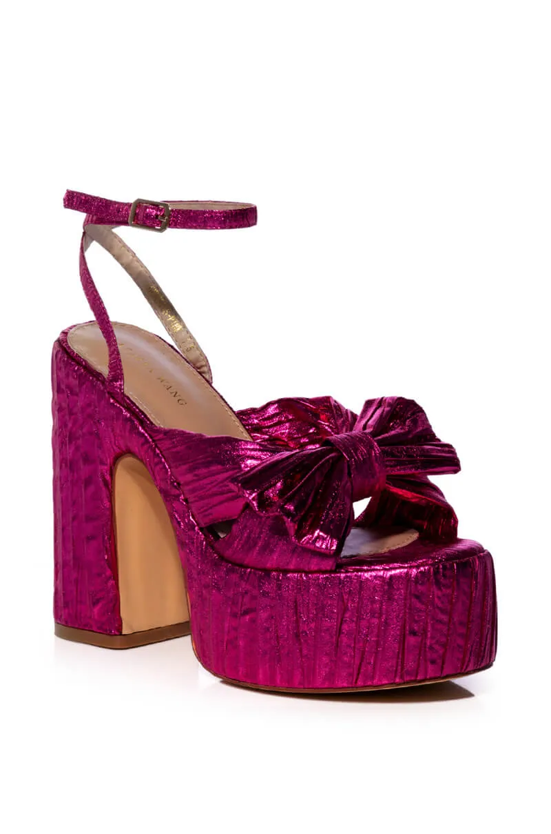 AZALEA WANG GENEROUS CHUNKY STRAP SANDAL IN PINK