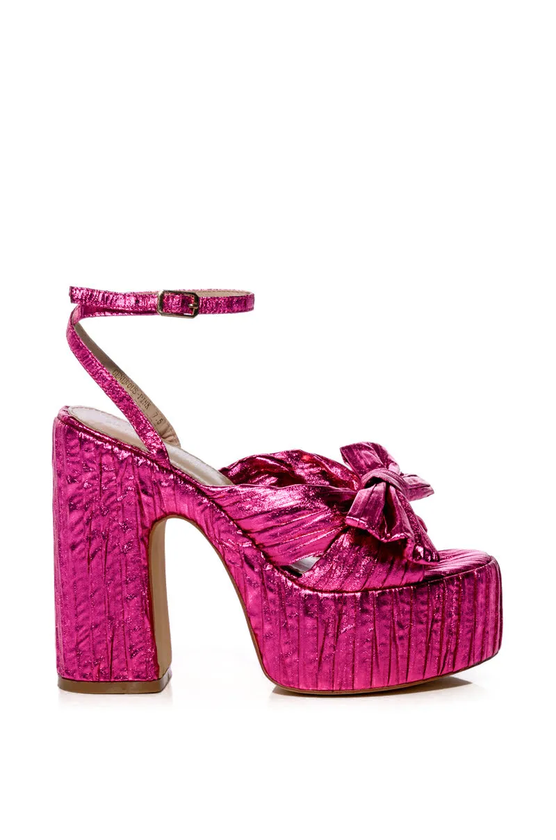 AZALEA WANG GENEROUS CHUNKY STRAP SANDAL IN PINK