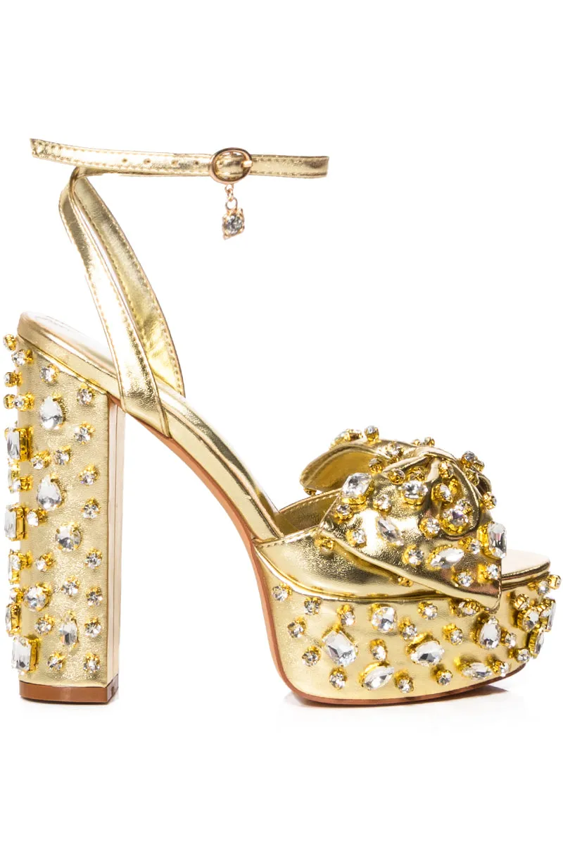 AZALEA WANG MAYA EMBELLISHED BOW CHUNKY SANDAL IN GOLD