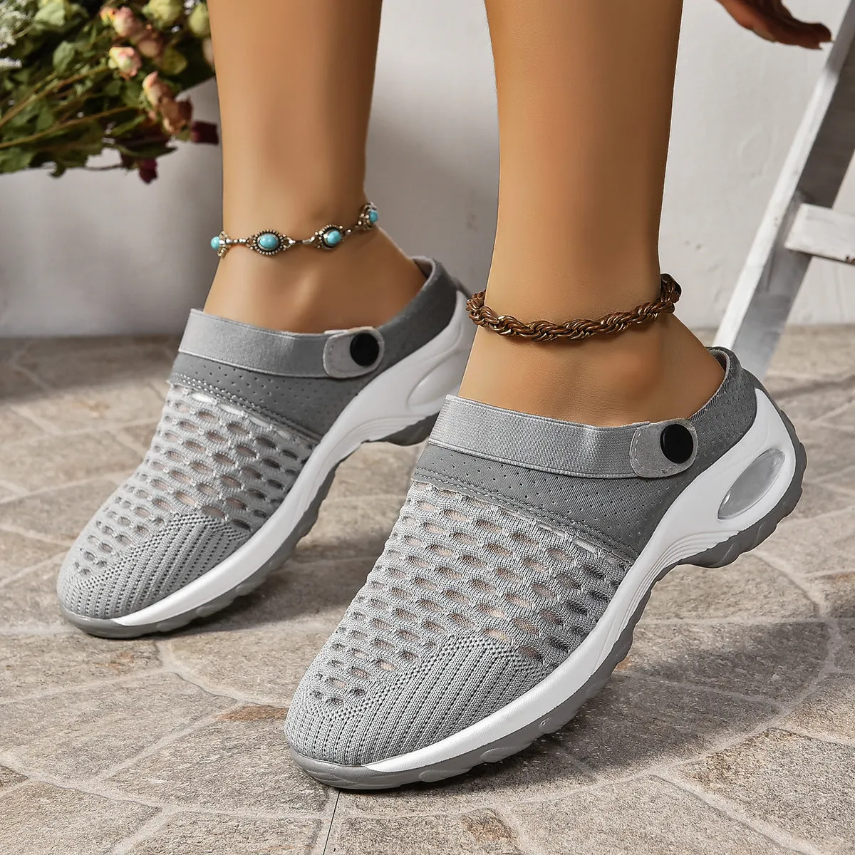 Breathable Mesh Round Toe Sneakers