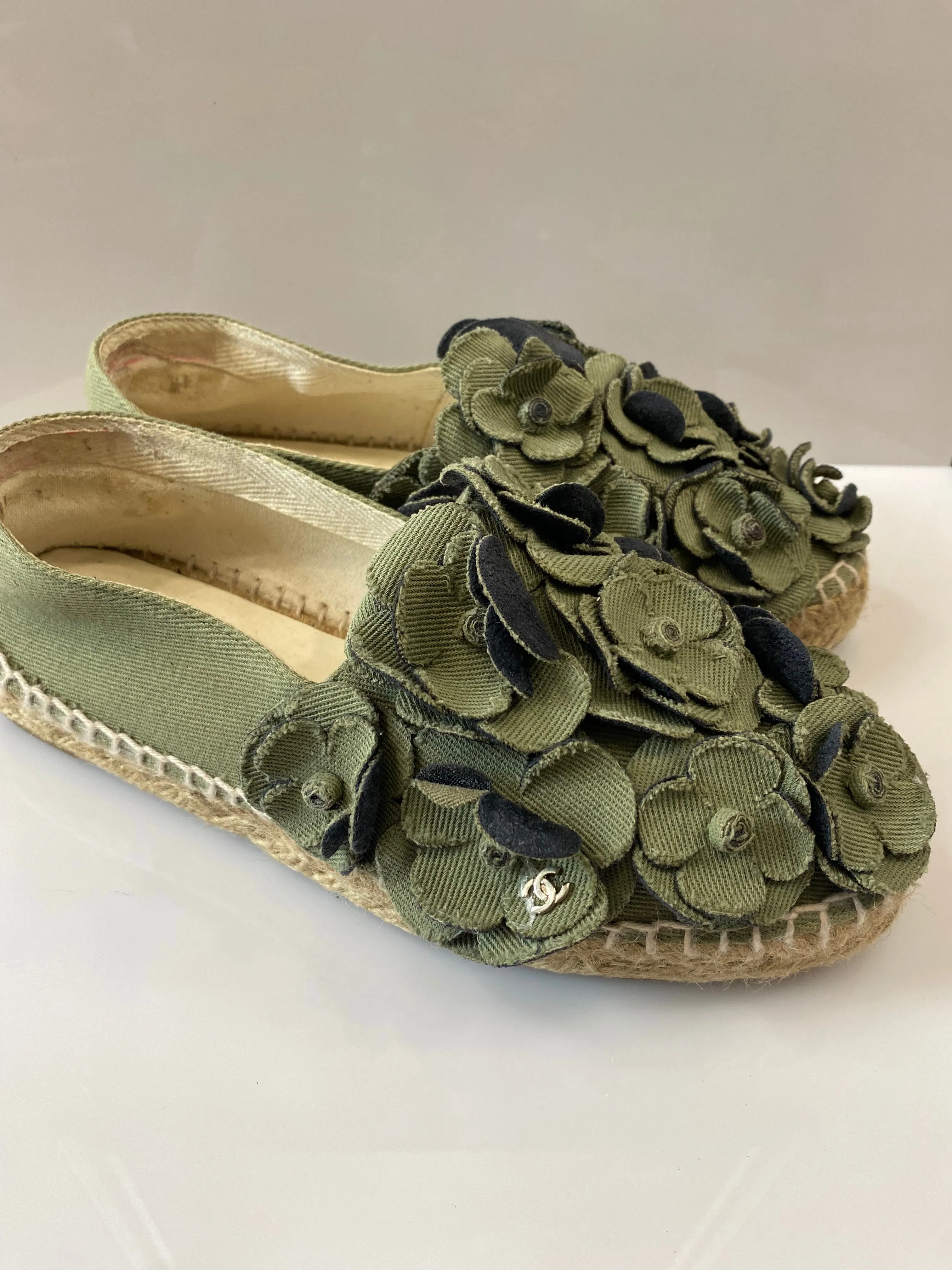 CHANELCC  CAMELLIA CANVAS ESPADRILLES