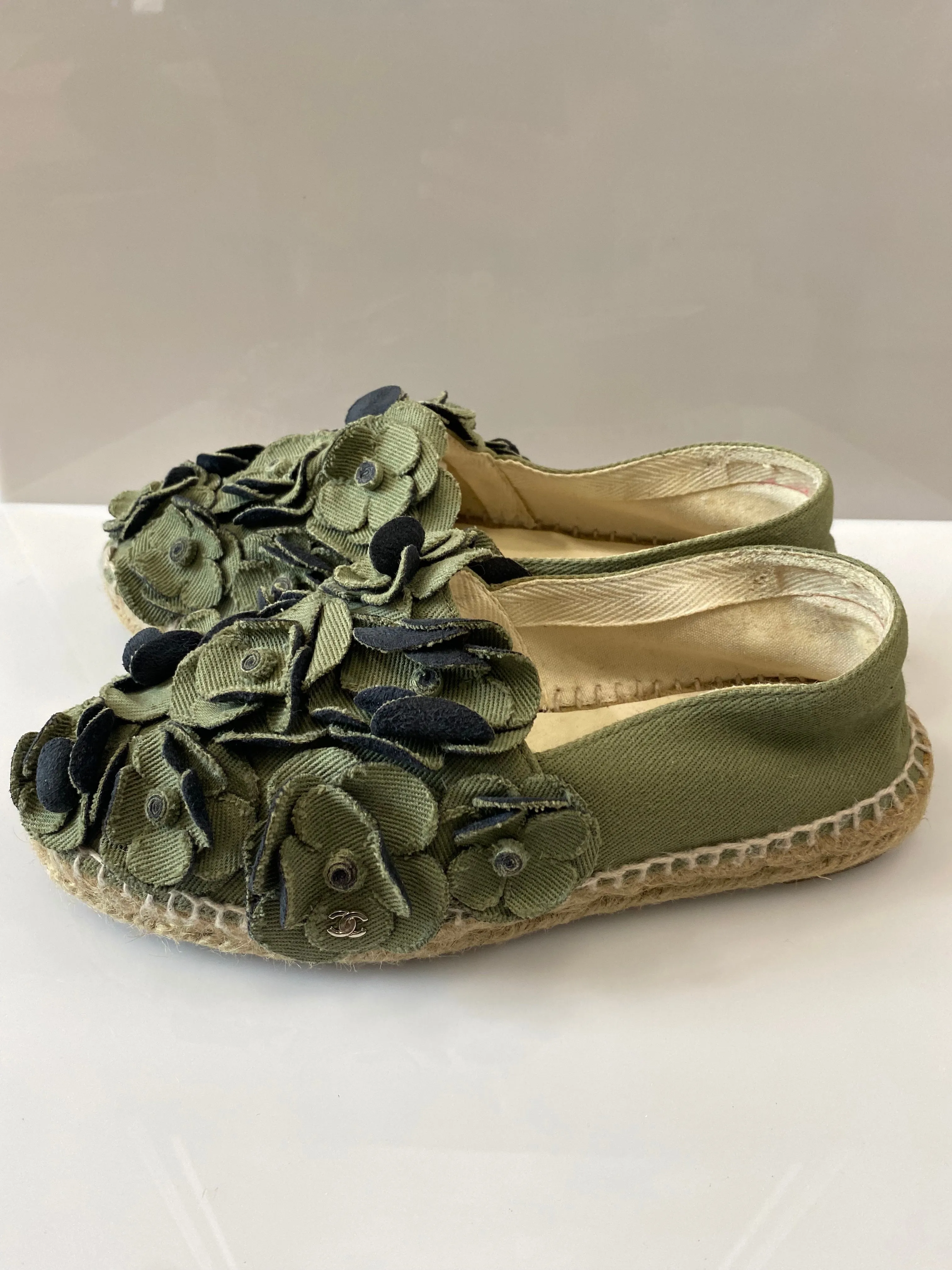 CHANELCC  CAMELLIA CANVAS ESPADRILLES