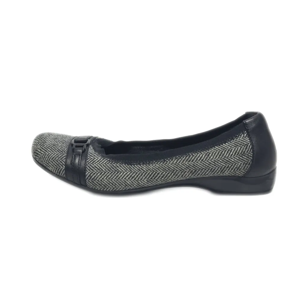 Clarks Ballerinas Canvas Black Colour For Women