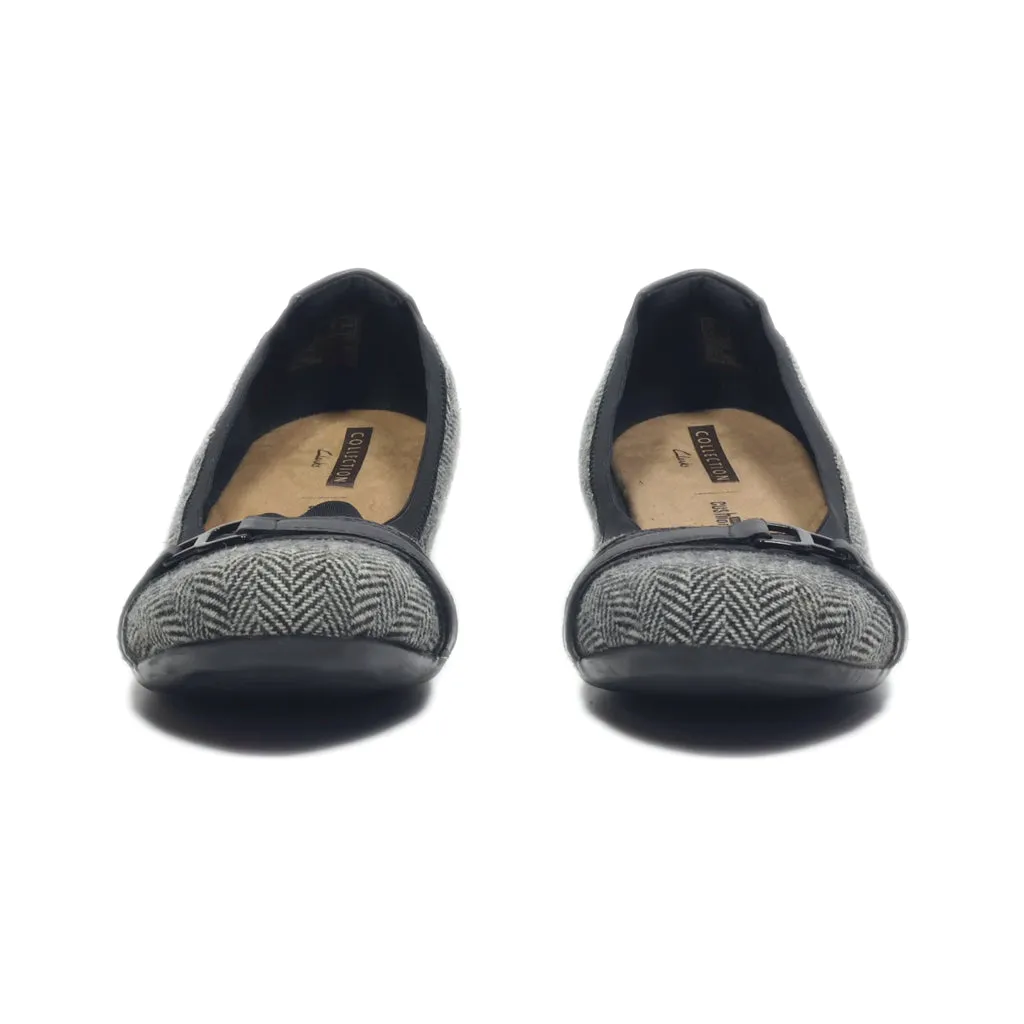 Clarks Ballerinas Canvas Black Colour For Women