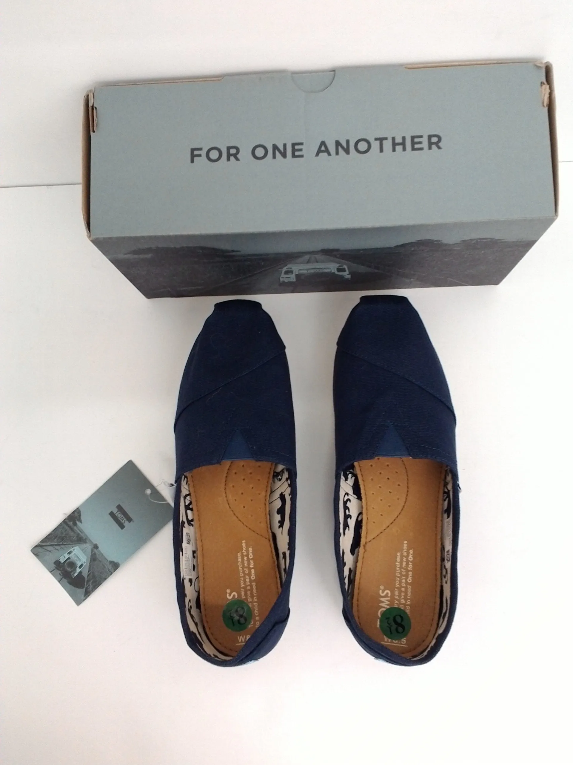 Toms Women's Classic Navy Canvas Size 8.5